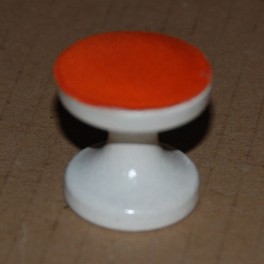 Lundby Pall vit med orange dyna