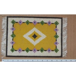 Lundby Rug "small" yellow-green