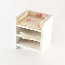 Lundby Skötbord med rödblommigt tyg