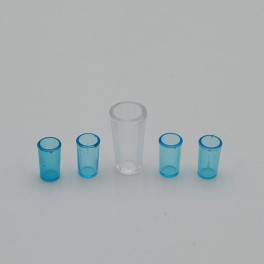 Lundby 4 blå glas och en transparant vas