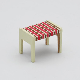 Lundby Pall med röd mönstrad dyna