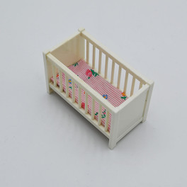 Lundby Spjälsäng med blommigt tyg